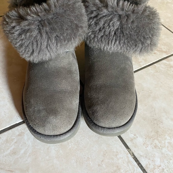 Uggs boots gray - Picture 2 of 6